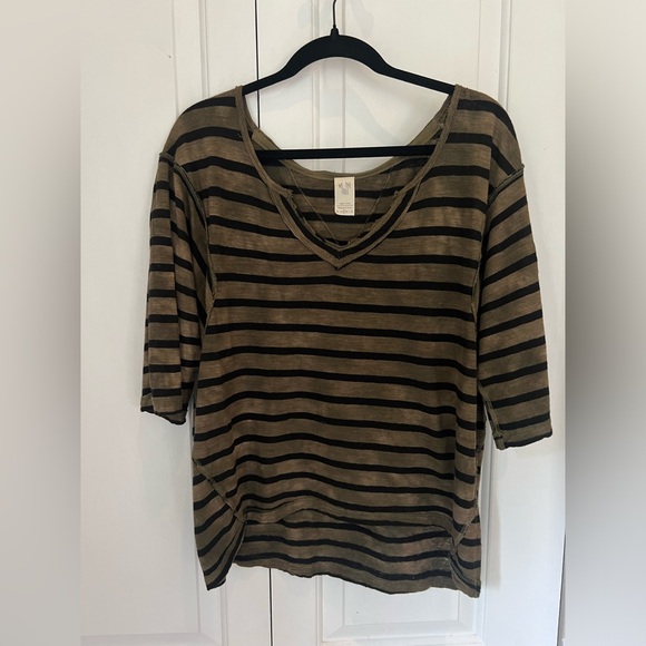 We the Free Head in the Clouds Stripe V Neck Tee Size Small - Picture 11 of 14